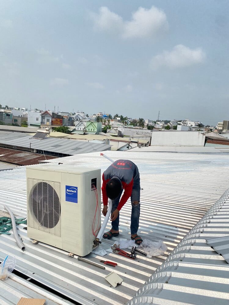 Nhận lắp đặt máy lạnh âm trần cửa hàng tiện lợi